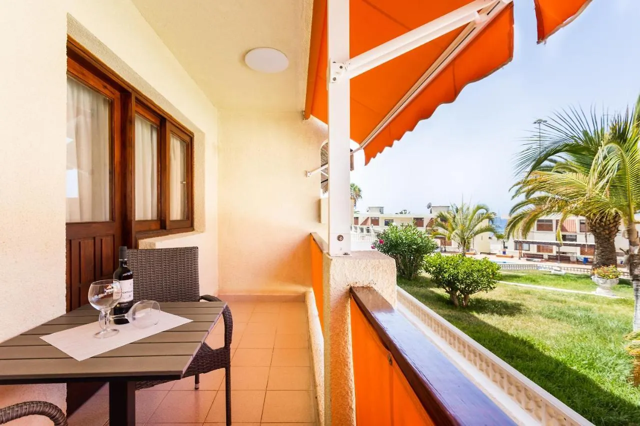Close To Playa Las Vistas With Pool And Parking 로스크리스티아노스